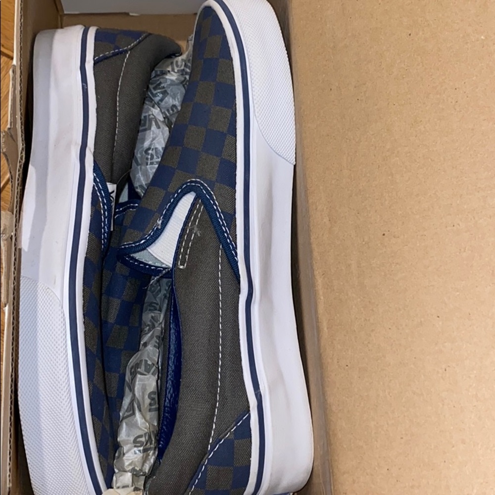 Vans classic slip ons